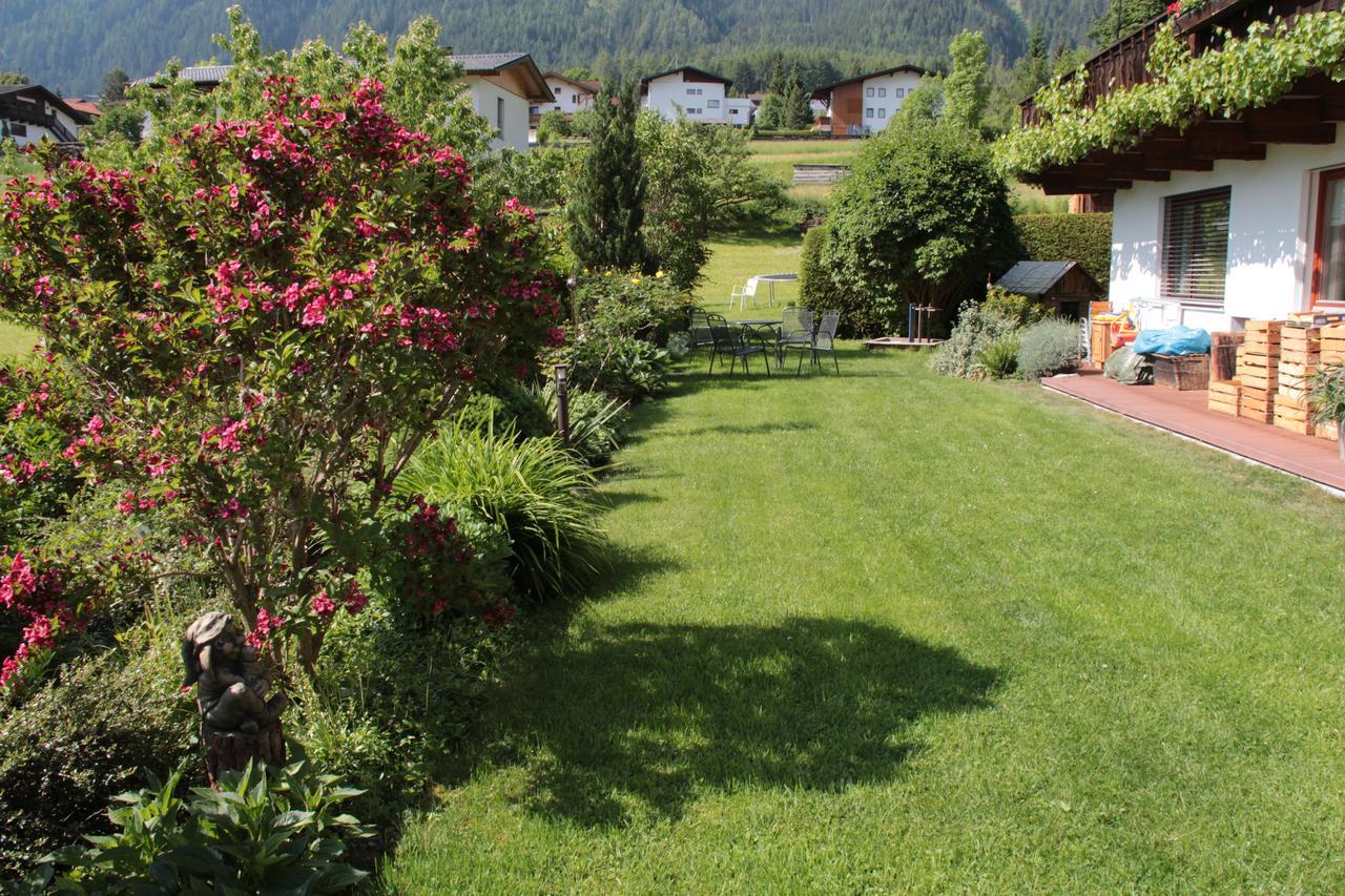 Hotel Haus Alpengluehn à Sautens Extérieur photo