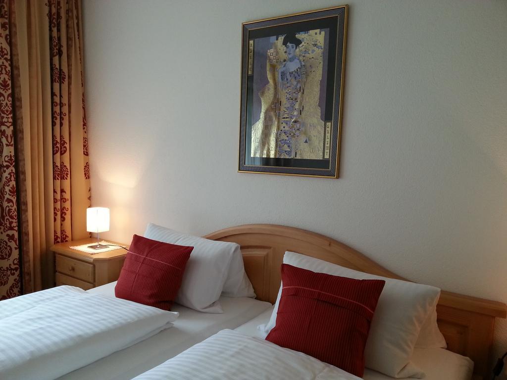 Hotel Haus Alpengluehn à Sautens Chambre photo