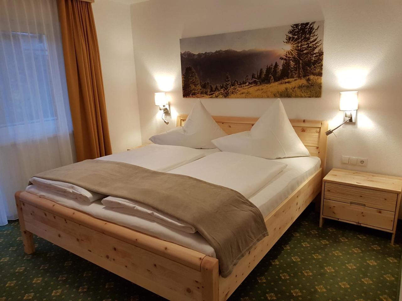 Hotel Haus Alpengluehn à Sautens Extérieur photo
